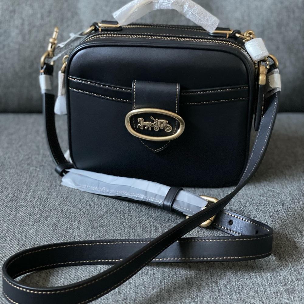 Brand New：Coach Riley Luchbox Bag (NWT)